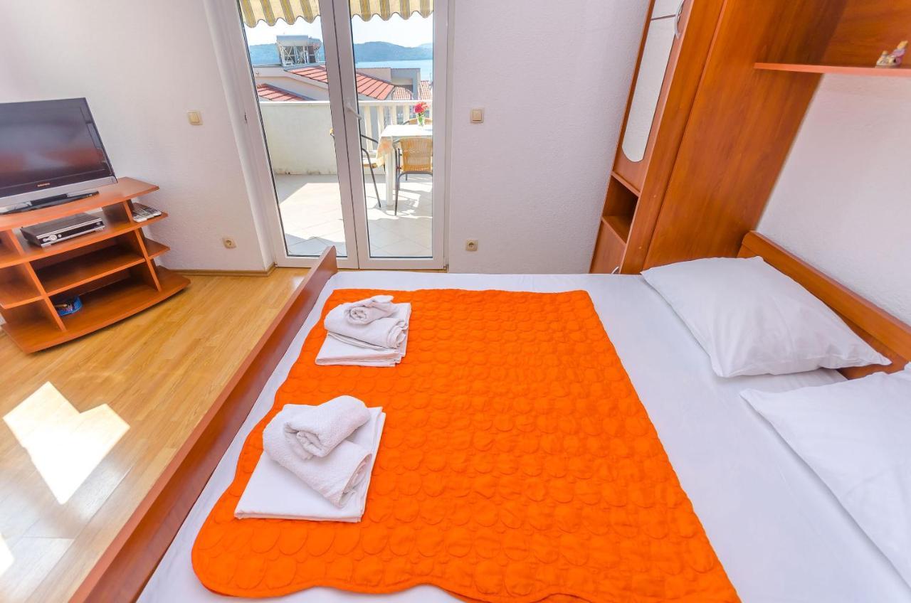 Apartments Tily Trogir Exterior foto