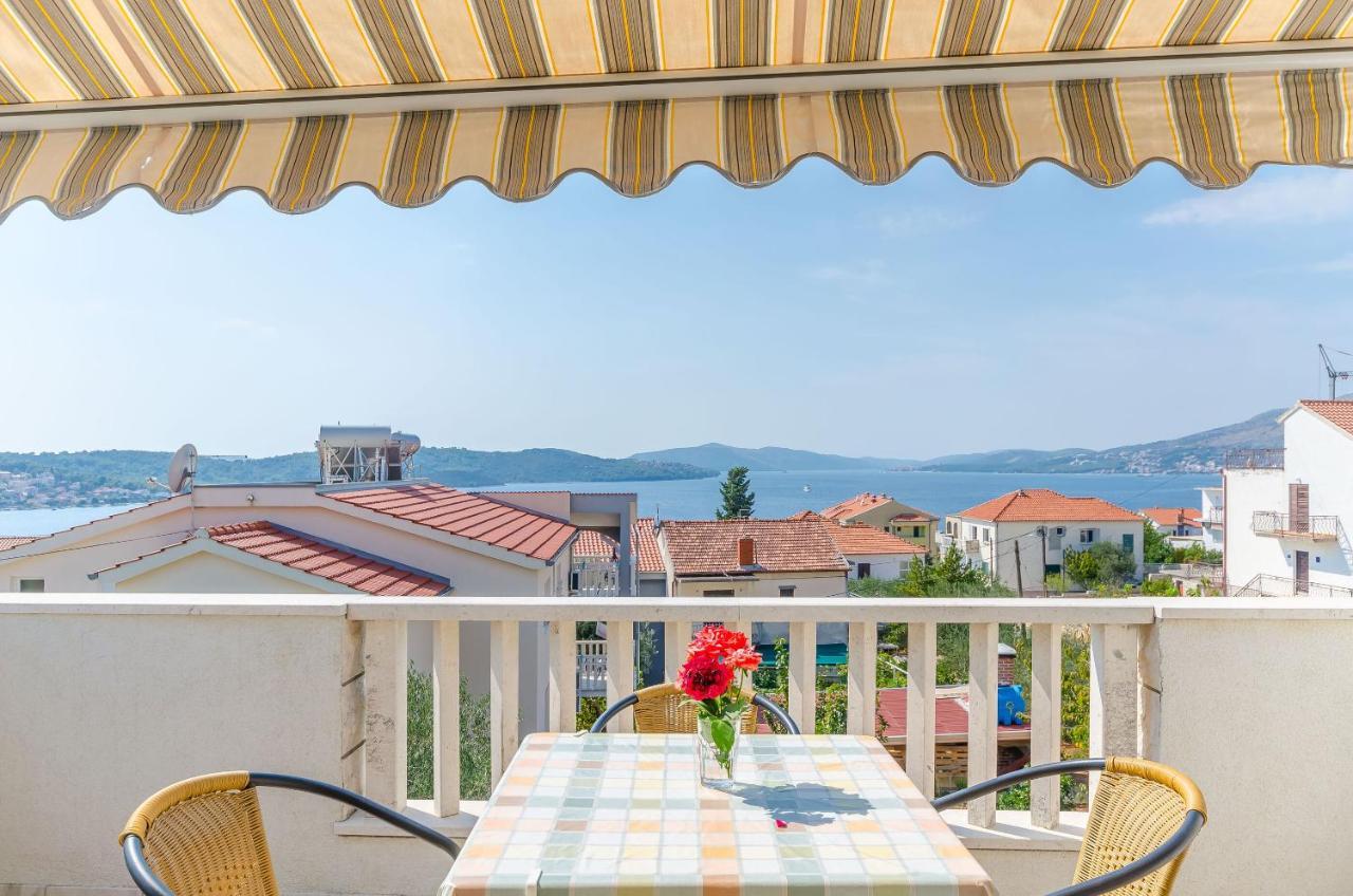 Apartments Tily Trogir Exterior foto